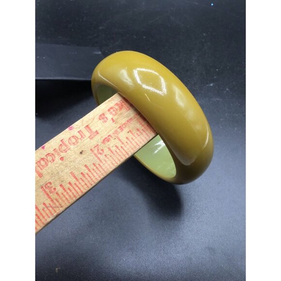 Olive Green Bakelite Bangle Chunky Domed Thick Glossy Vintage Plastic Bracelet - Picture 7 of 7